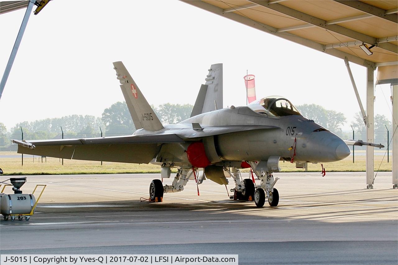 J-5015, McDonnell Douglas F/A-18C Hornet C/N 1361/SFC015, Swiss Air Force McDonnell Douglas FA-18C Hornet, Parked, St Dizier-Robinson Air Base 113 (LFSI) Open day 2017