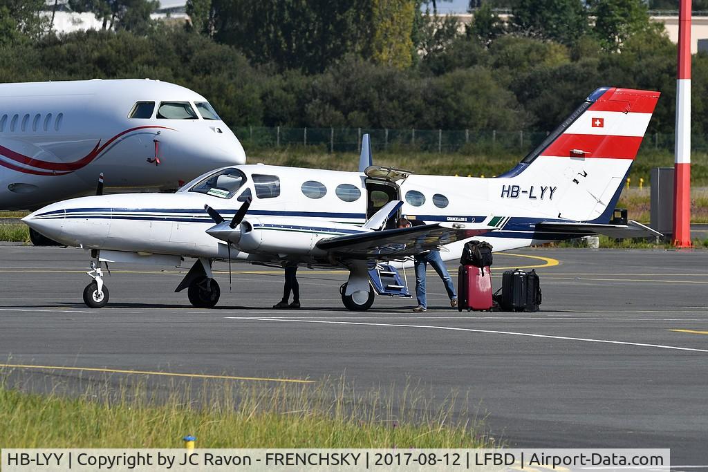 HB-LYY, 1980 Cessna 414A Chancellor Chancellor C/N 414A0415, Chancellor parking Lima