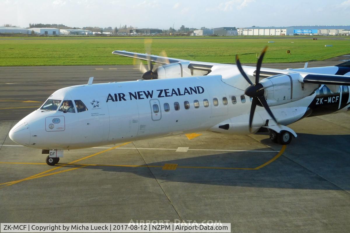 ZK-MCF, 1999 ATR 72-212A C/N 600, At Palmerston North