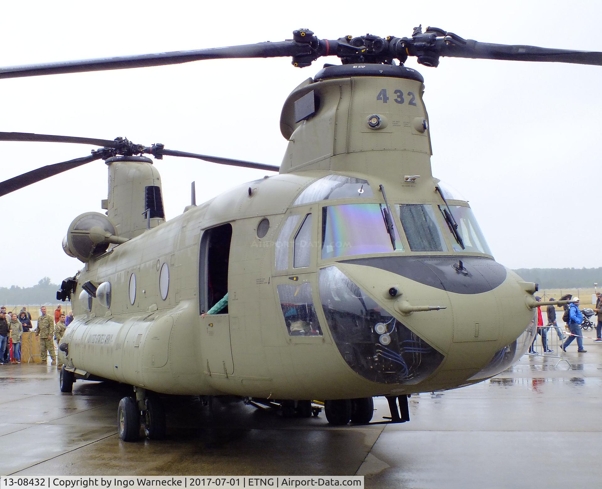 13-08432, Boeing CH-47F Chinook C/N M.8432, Boeing CH-47F Chinook of the US Army Aviation at the NAEWF 35 years jubilee display Geilenkirchen 2017