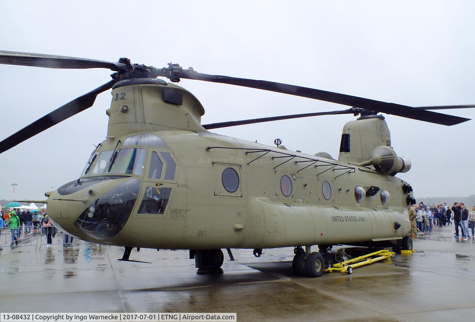 13-08432, Boeing CH-47F Chinook C/N M.8432, Boeing CH-47F Chinook of the US Army Aviation at the NAEWF 35 years jubilee display Geilenkirchen 2017