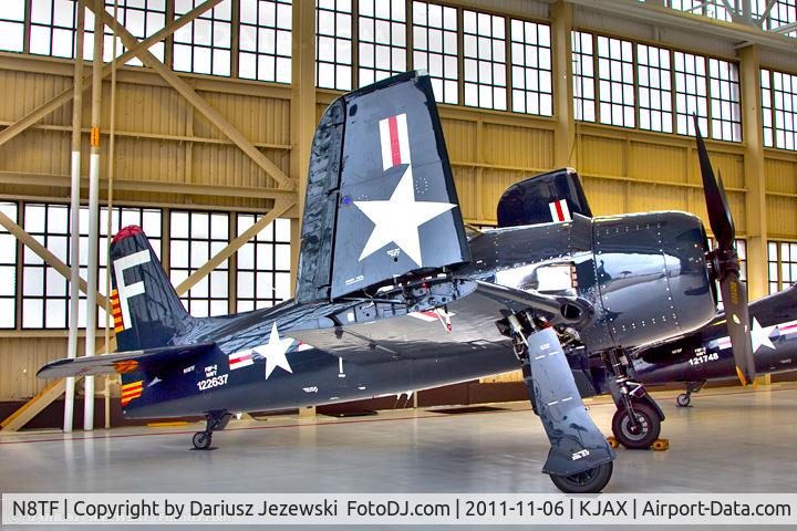 N8TF, 1948 Grumman F8F-2 (G58) Bearcat C/N D.1190, Grumman F8F-2 CN 122637, NX8TF KL06_559.jpg, 720x480