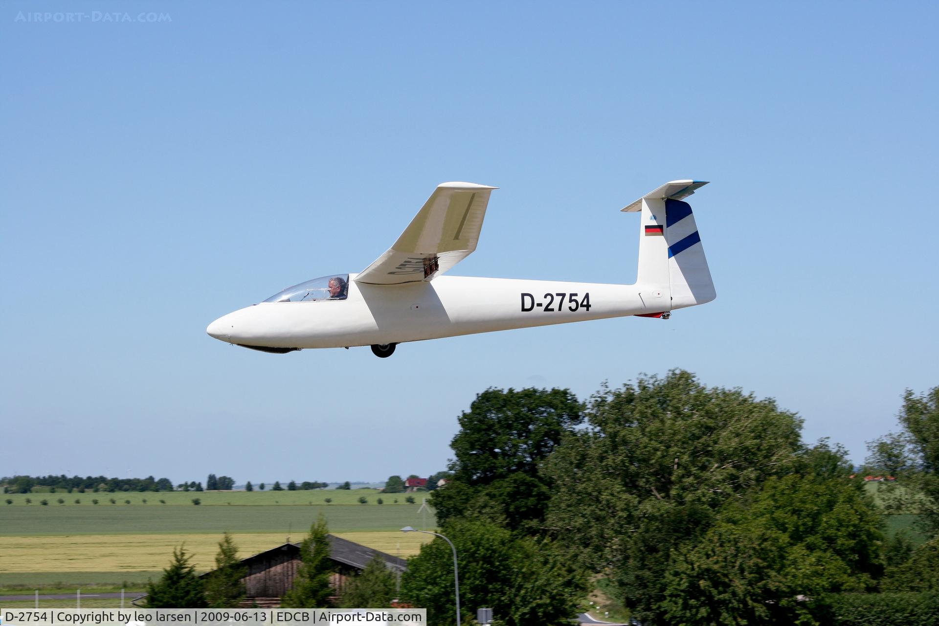 D-2754, 1971 SZD SZD-30 Pirat C/N B-358, Ballenstedt 13.6.2009