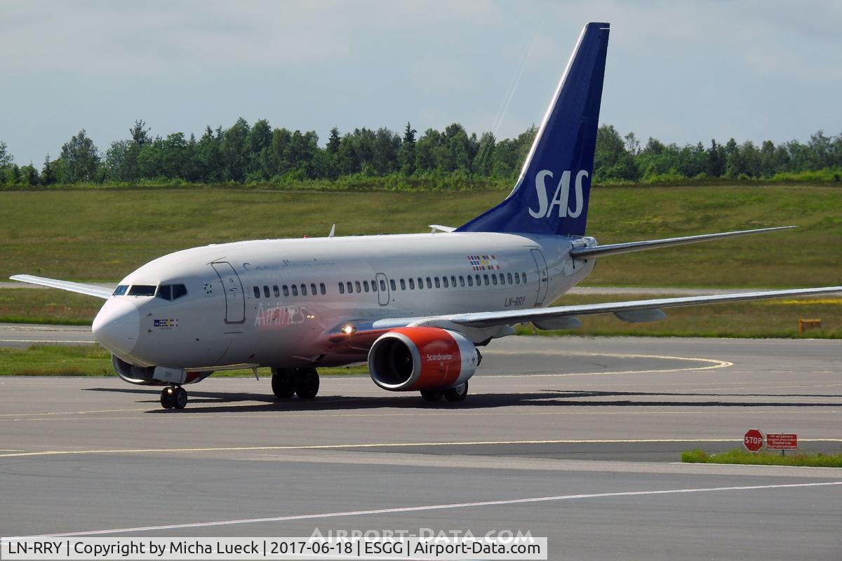 LN-RRY, 1998 Boeing 737-683 C/N 28297, At Gothenburg