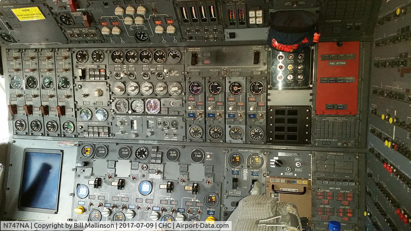 N747NA, 1977 Boeing 747SP-21 C/N 21441, Flight Engineers console