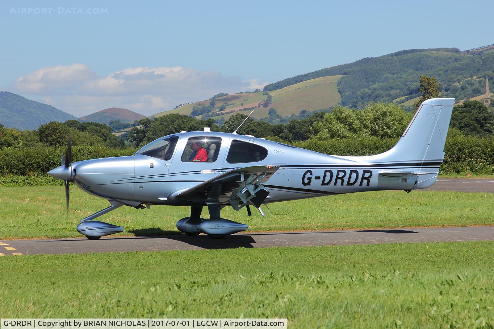 G-DRDR, 2016 Cirrus SR22T C/N 1386, Arriving at Welshpool