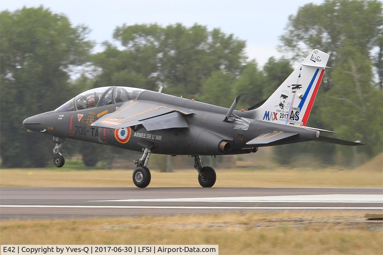 E42, Dassault-Dornier Alpha Jet E C/N E42, Dassault-Dornier Alpha Jet 1B, Landing rwy 29, St Dizier-Robinson Air Base 113 (LFSI) Open day 2017