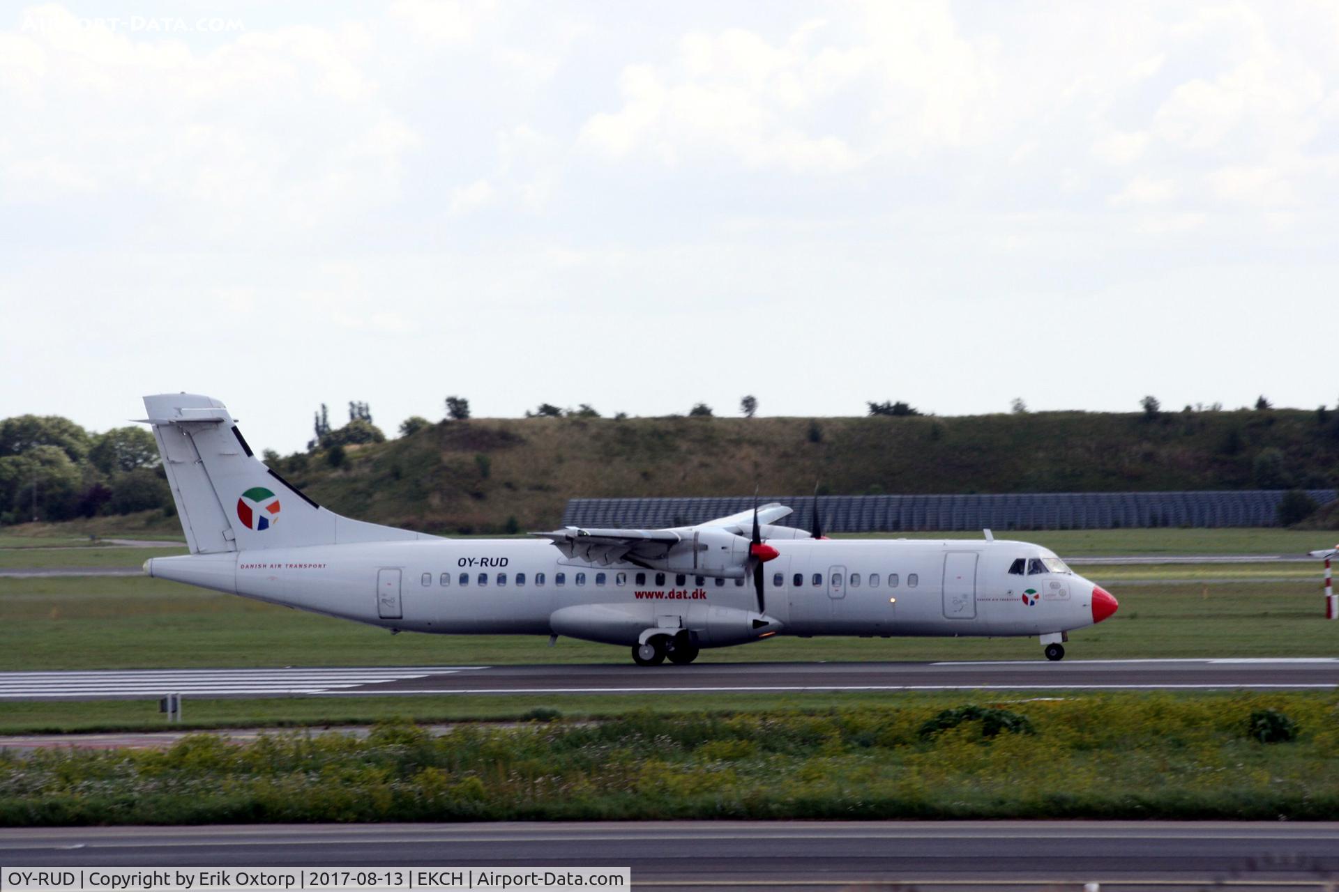 OY-RUD, 1990 ATR 72-201 C/N 162, OY-RUD taking off rw 22R