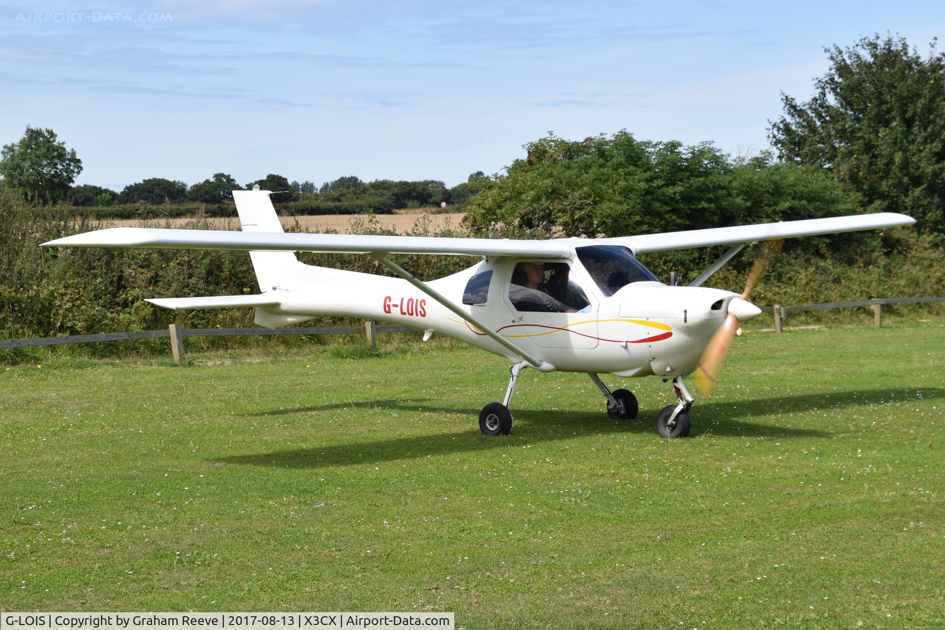 G-LOIS, 1998 Jabiru UL C/N PFA 274A-0144, Just landed at Northrepps.