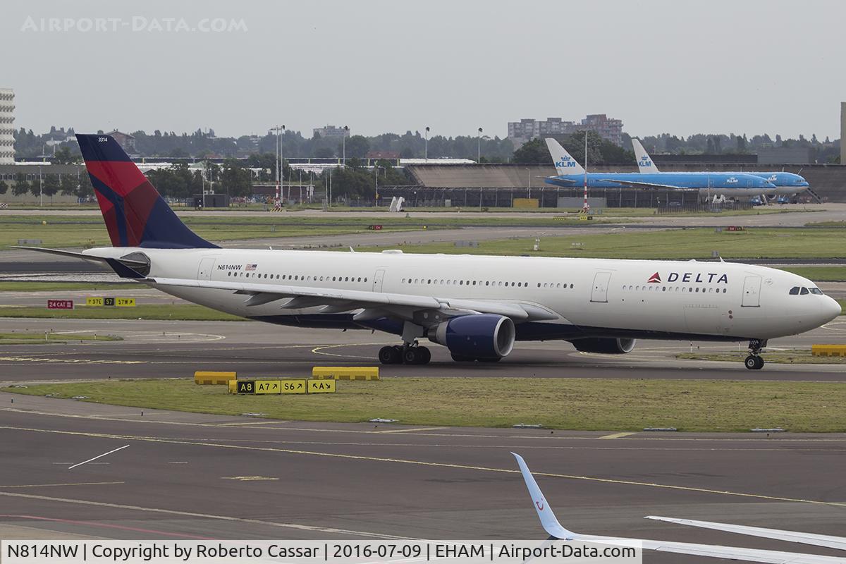 N814NW, 2006 Airbus A330-323 C/N 806, Schiphol