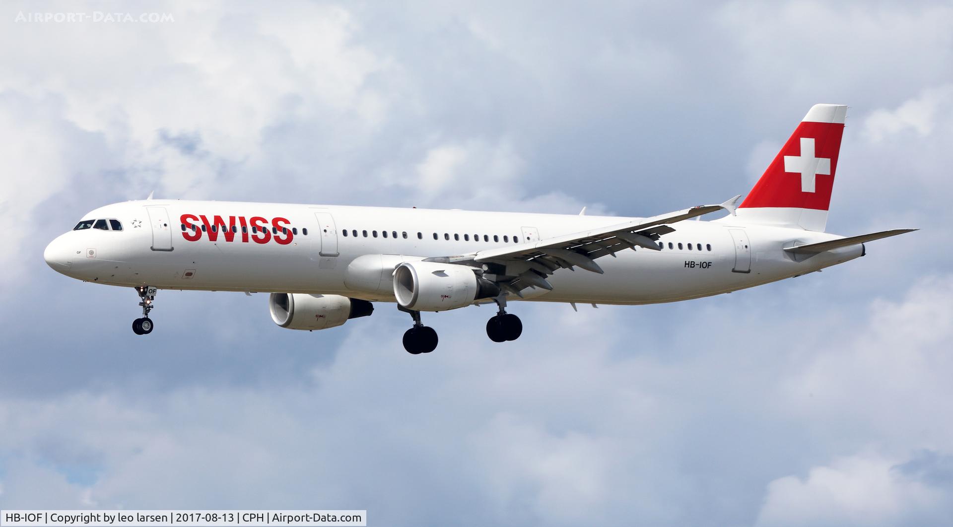 HB-IOF, 1995 Airbus A321-111 C/N 541, Copenhagen 13.8.2017