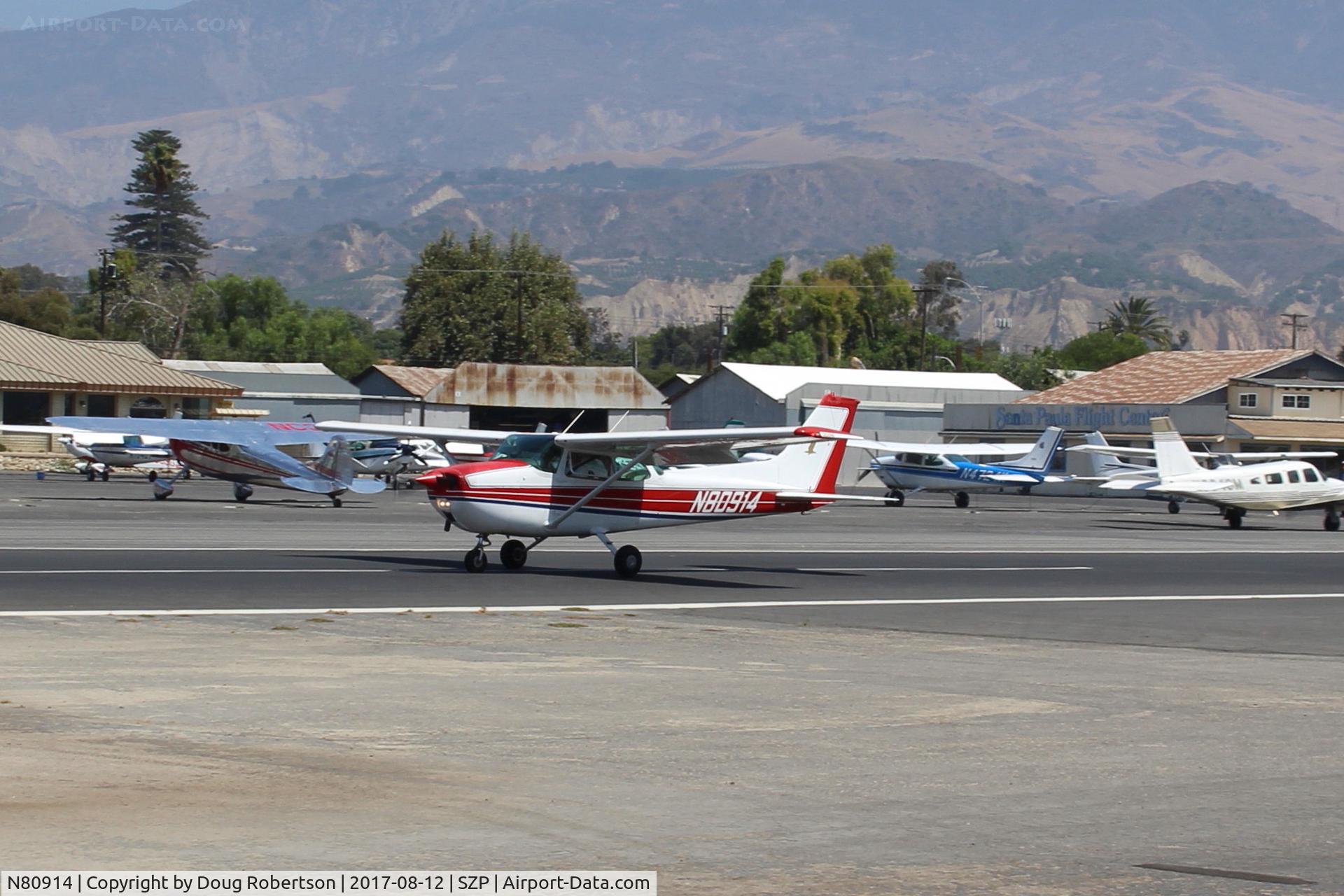 N80914, 1976 Cessna 172M C/N 17266799, 1976 Cessna 172M SKYHAWK, Lycoming O-320-E2D 150 Hp, another landing roll Rwy 22