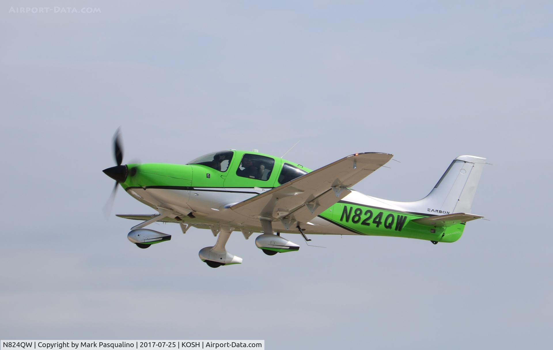 N824QW, 2017 Cirrus SR22T Carbon C/N 1517, Cirrus SR22T
