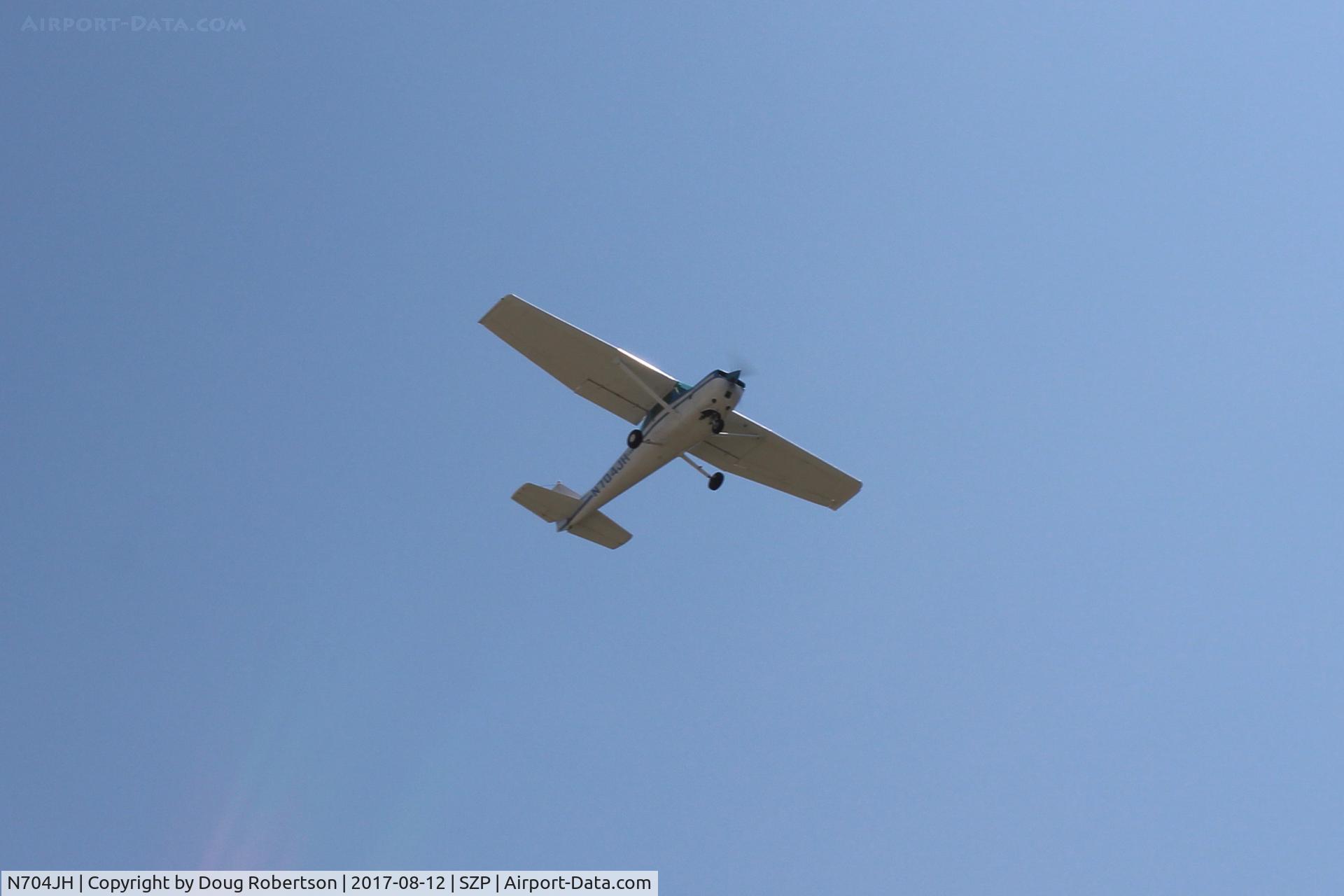 N704JH, 1976 Cessna 150M C/N 15078644, 1976 Cessna 150M, Continental O-200 100 Hp, takeoff climb Rwy 22