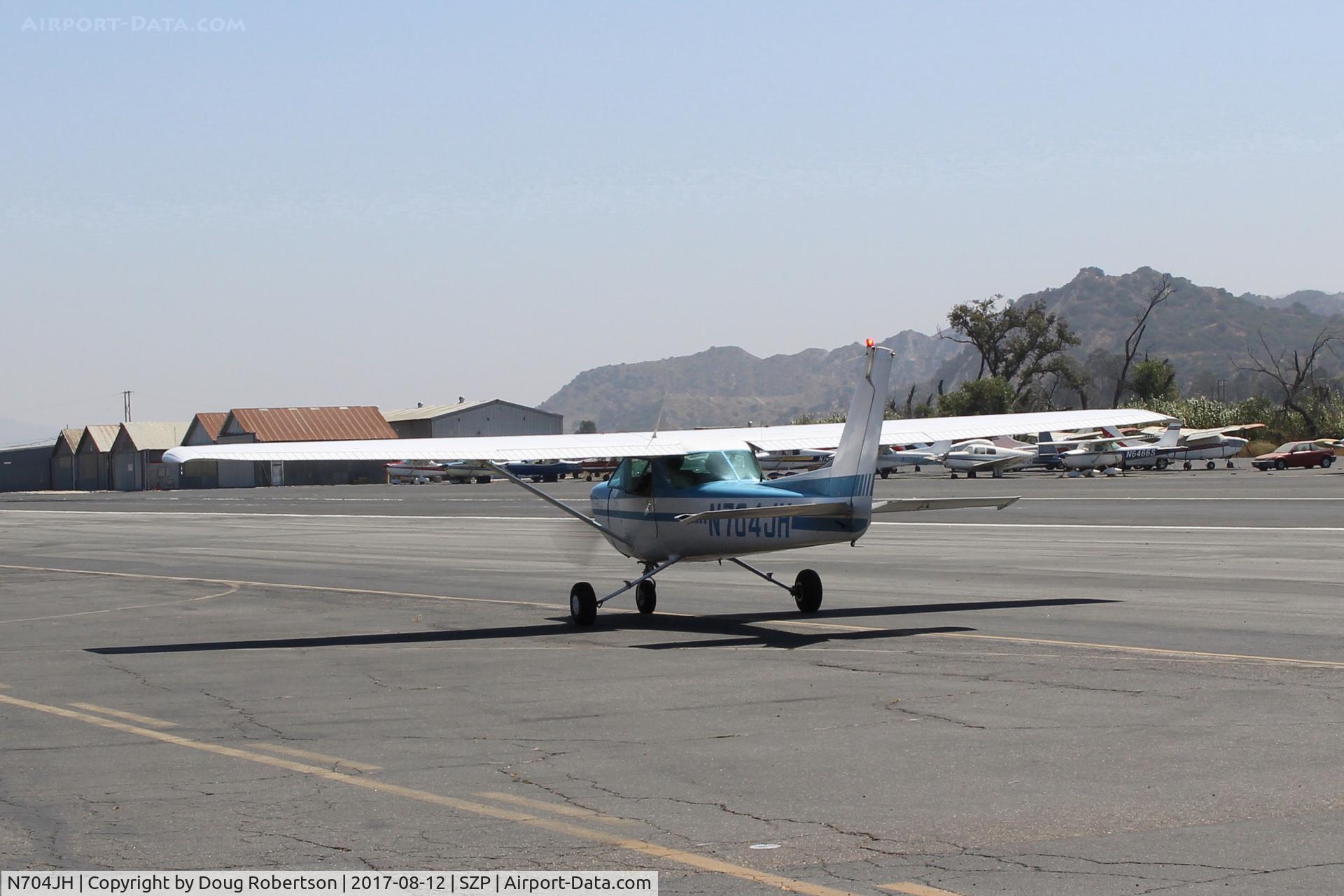N704JH, 1976 Cessna 150M C/N 15078644, 1976 Cessna 150M, Continental O-200 100 Hp, taxi back