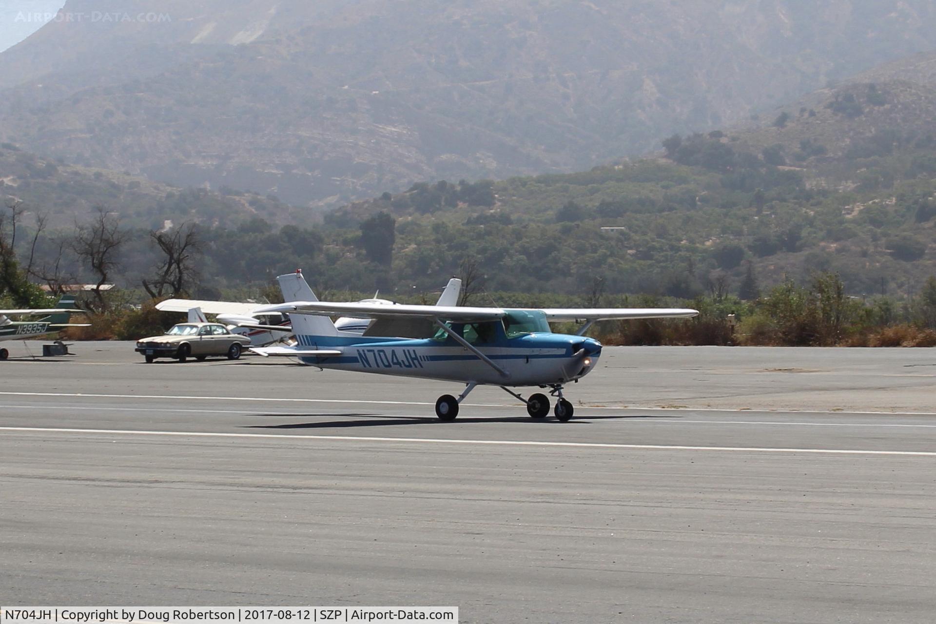 N704JH, 1976 Cessna 150M C/N 15078644, 1976 Cessna 150M, Continental O-200 100 Hp, landing roll Rwy 22