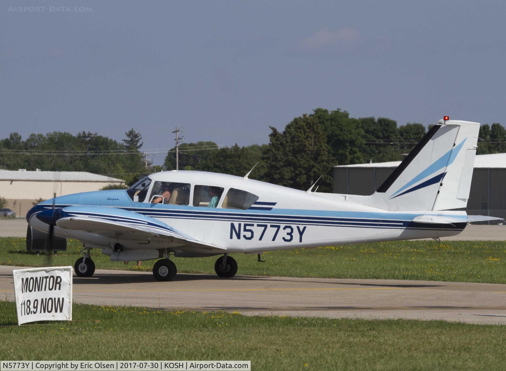 N5773Y, 1965 Piper PA-23-250 Aztec C/N 27-2902, Piper getting ready to depart Airventure