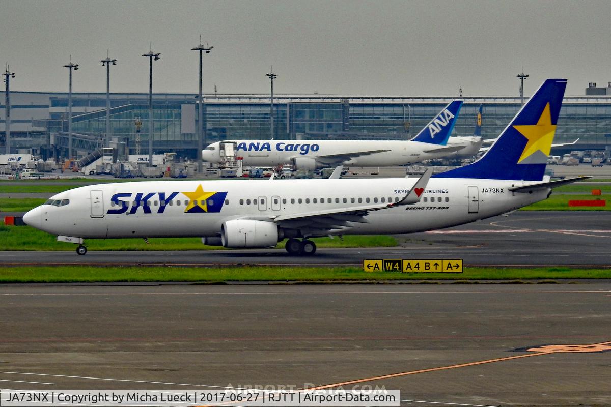 JA73NX, 2013 Boeing 737-86N C/N 38045, At Haneda