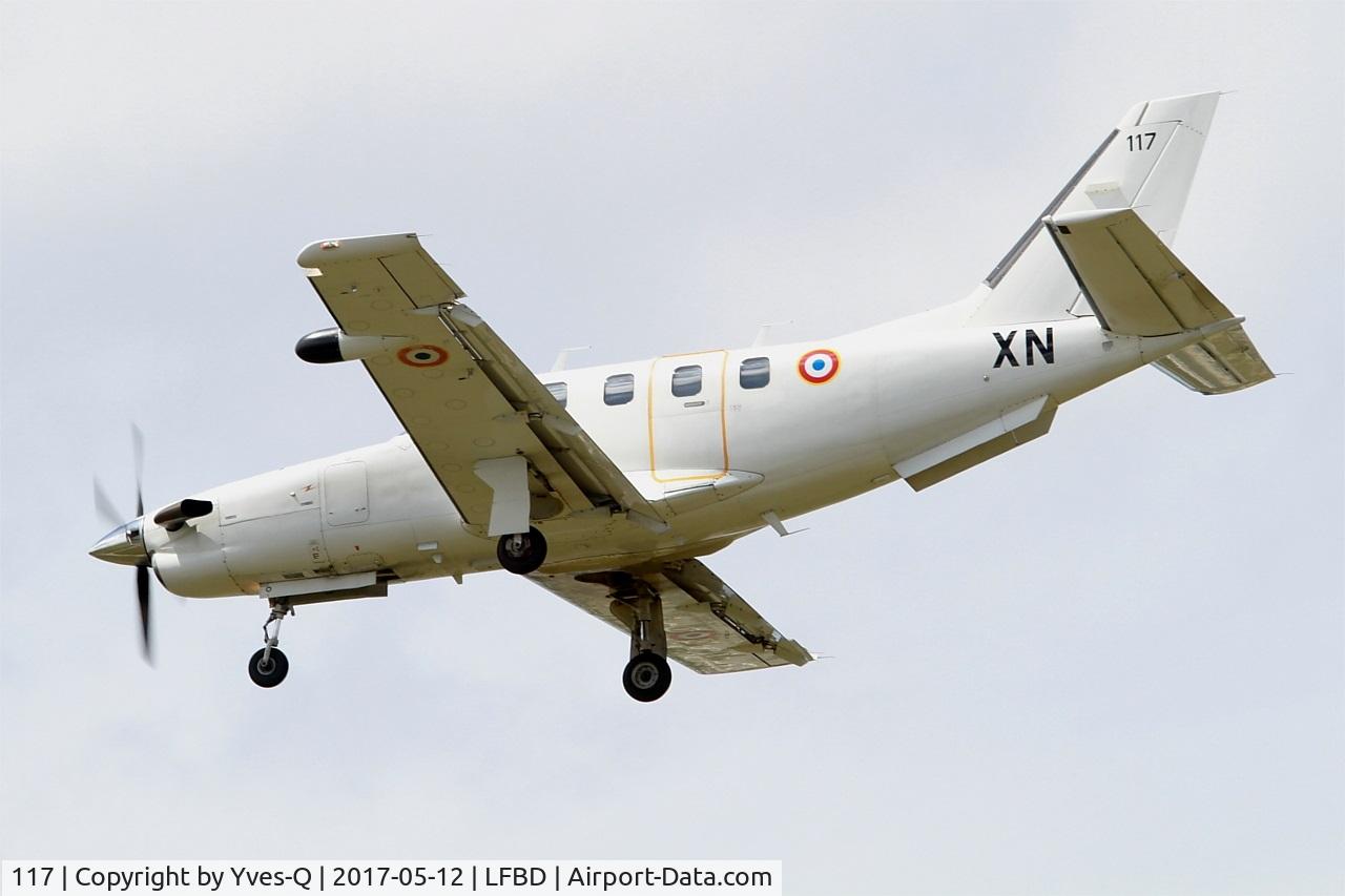 117, Socata TBM-700A C/N 117, Socata TBM-700A, On final rwy 23, Bordeaux-Mérignac airport (LFBD-BOD)