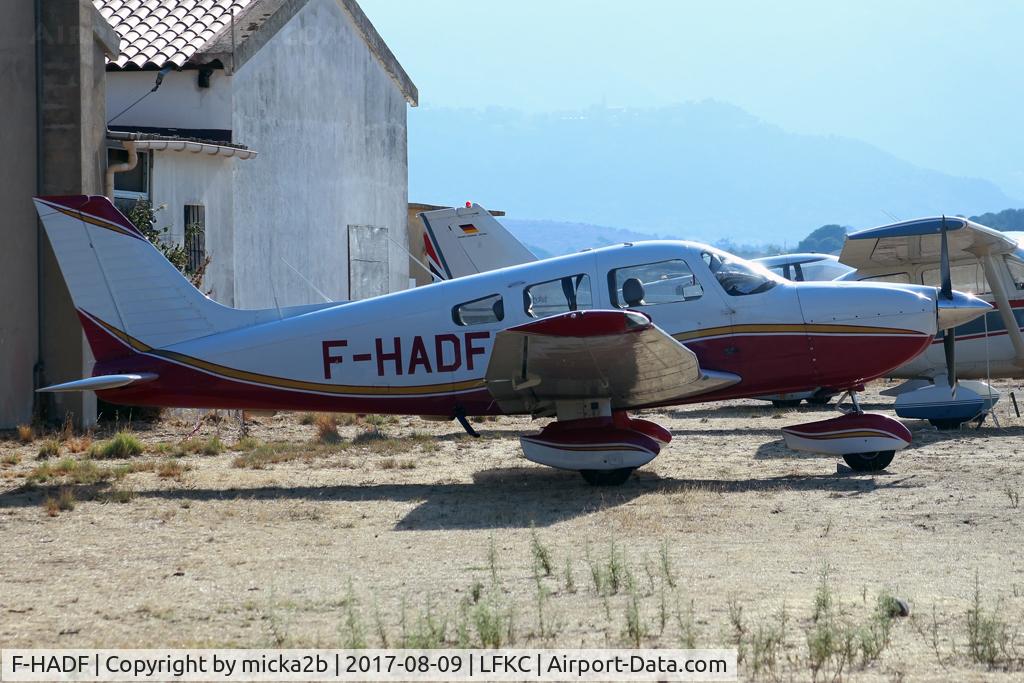 F-HADF, 1996 Piper PA-28-181 Archer III C/N 28-43040, Parked
