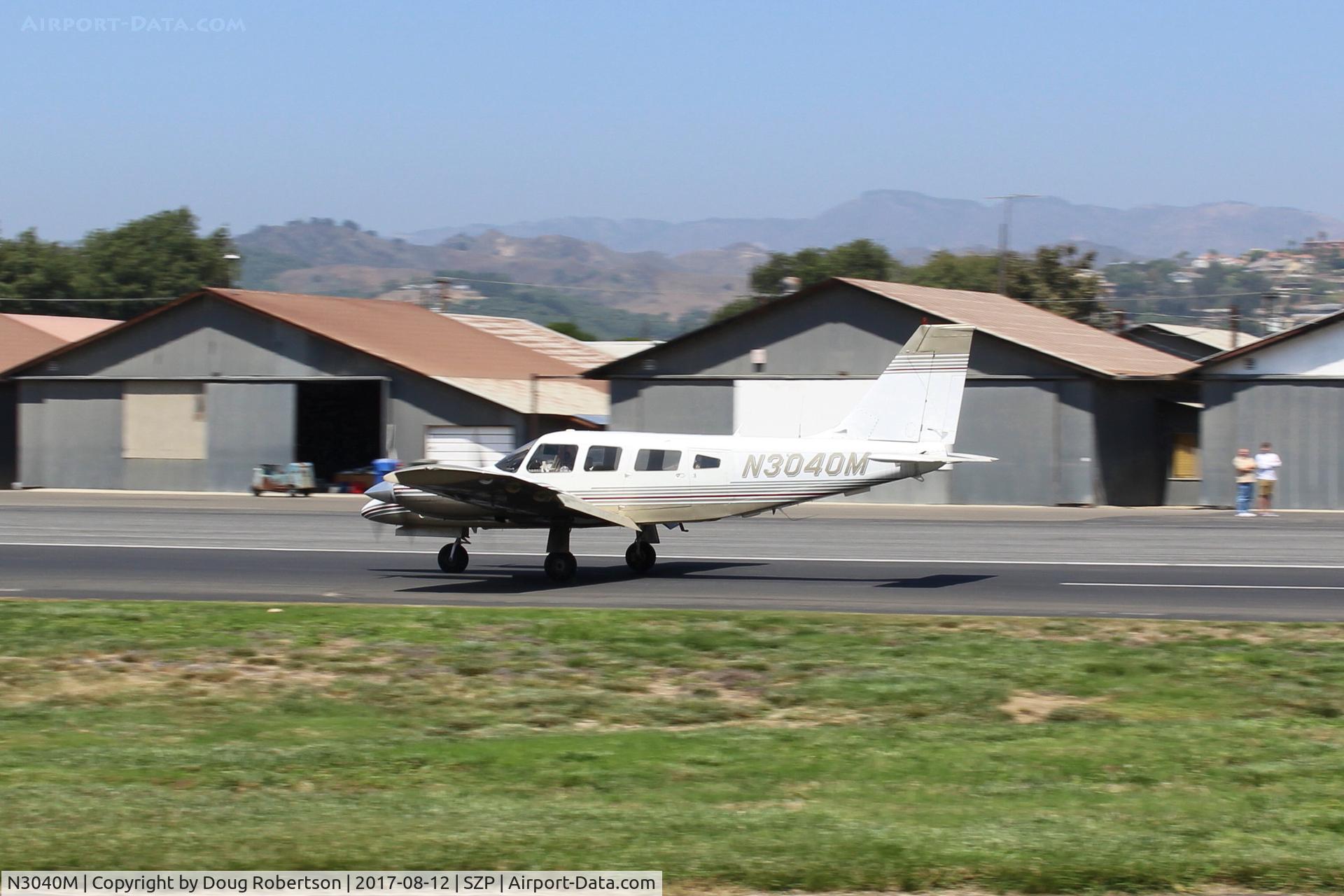 N3040M, 1979 Piper PA-34-200T Seneca II C/N 34-7970105, 1979 Piper PA-34-200T SENECA II, two Continental TSIO-360-E turbocharged & counter-rotating props, 200 Hp each, 7 seats. landing roll Rwy 22