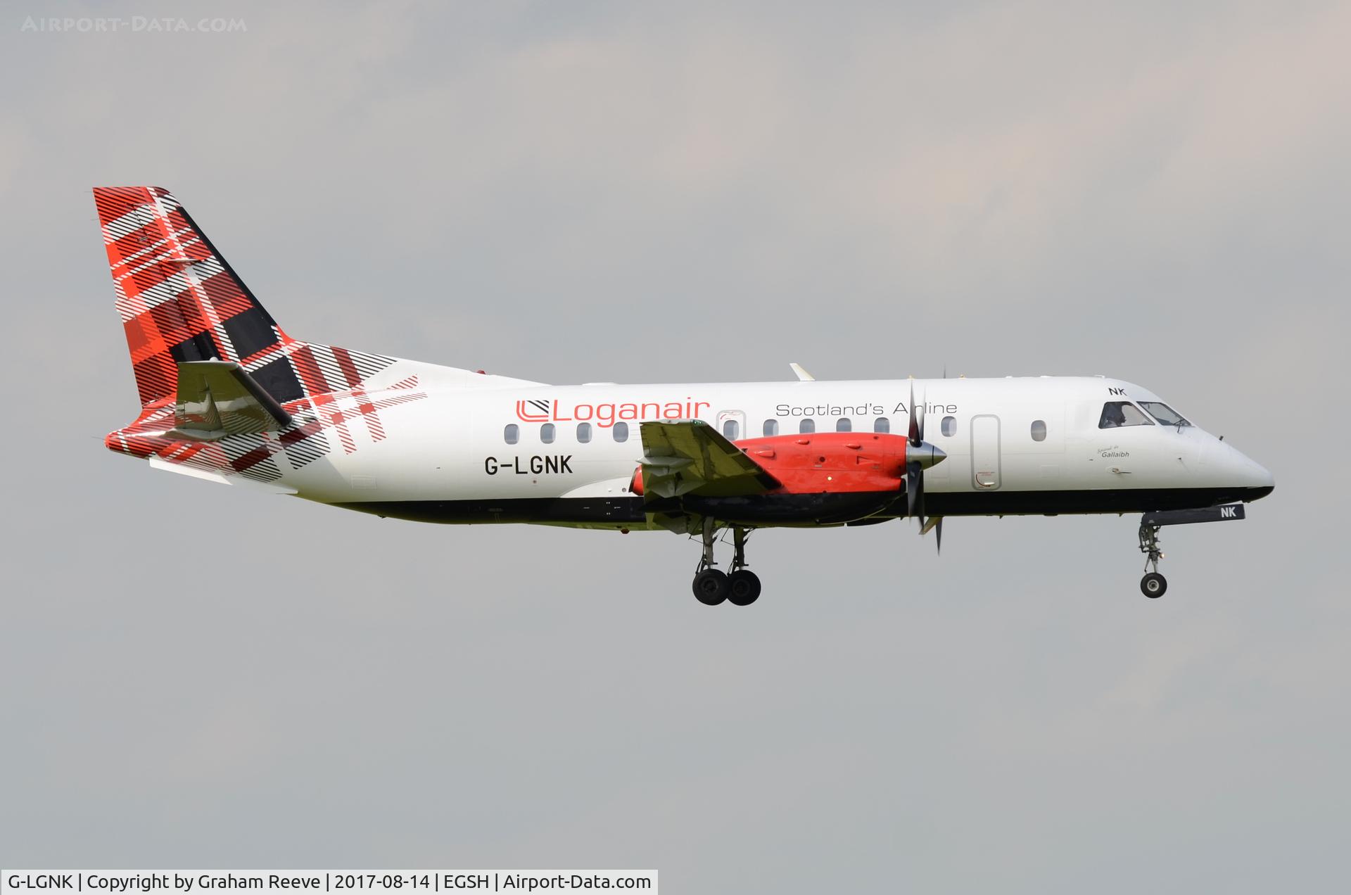 G-LGNK, 1990 Saab 340B C/N 340B-185, Landing at Norwich.