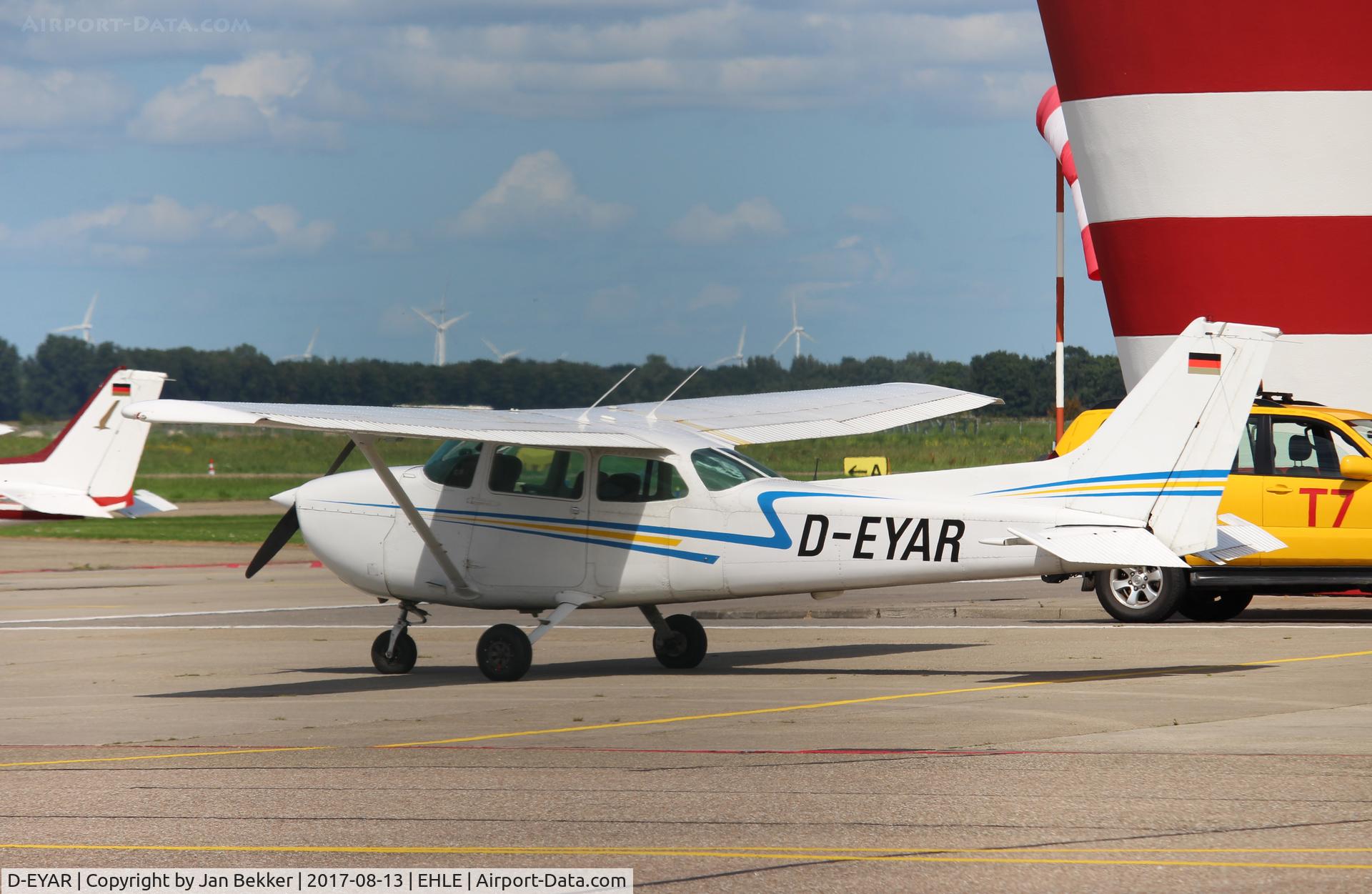 D-EYAR, Cessna 172P C/N 17274351, Lelystad Airport
