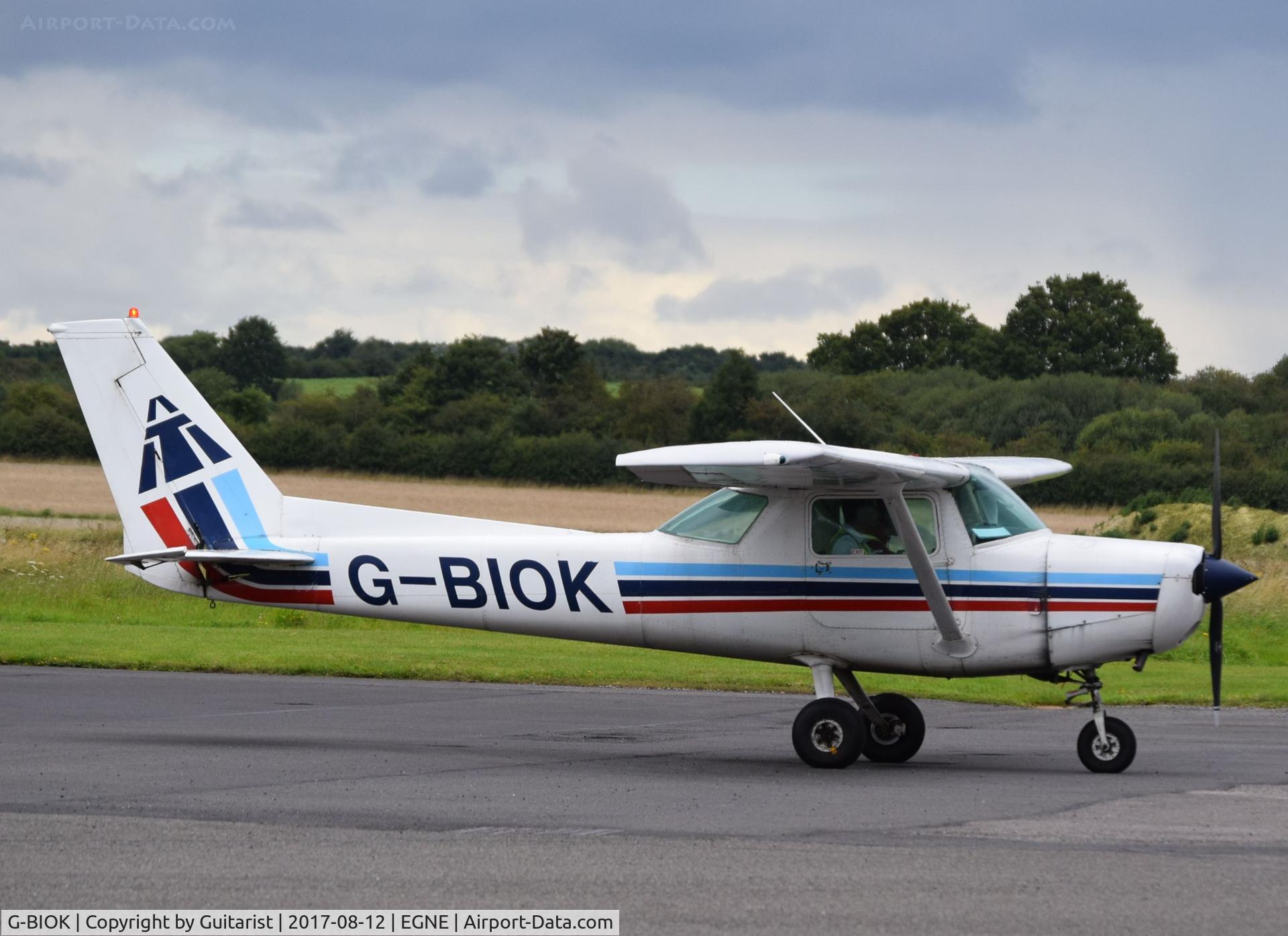G-BIOK, 1981 Reims F152 C/N 1810, At Gamston