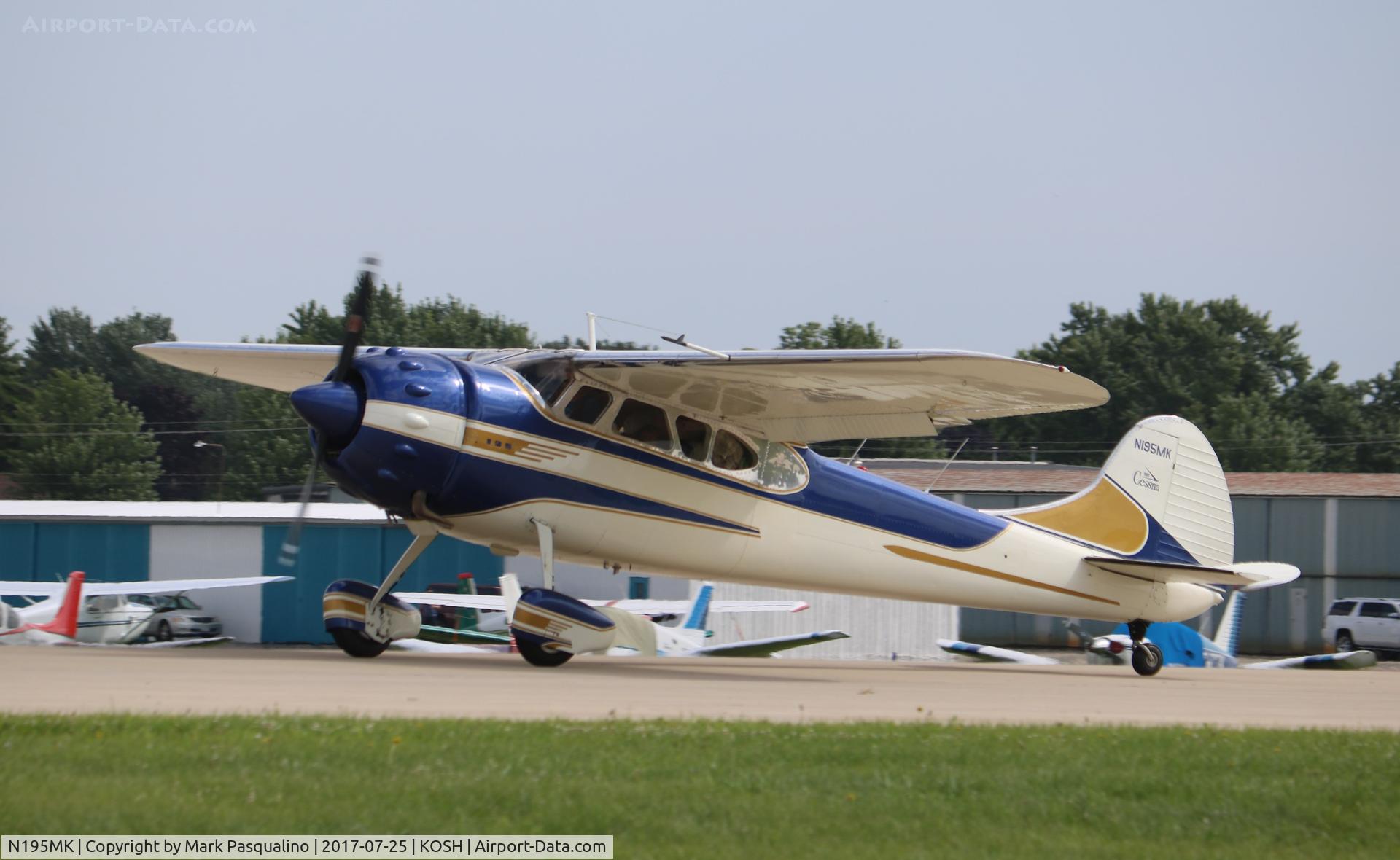 N195MK, 1952 Cessna 195B Businessliner C/N 7907, Cessna 195B