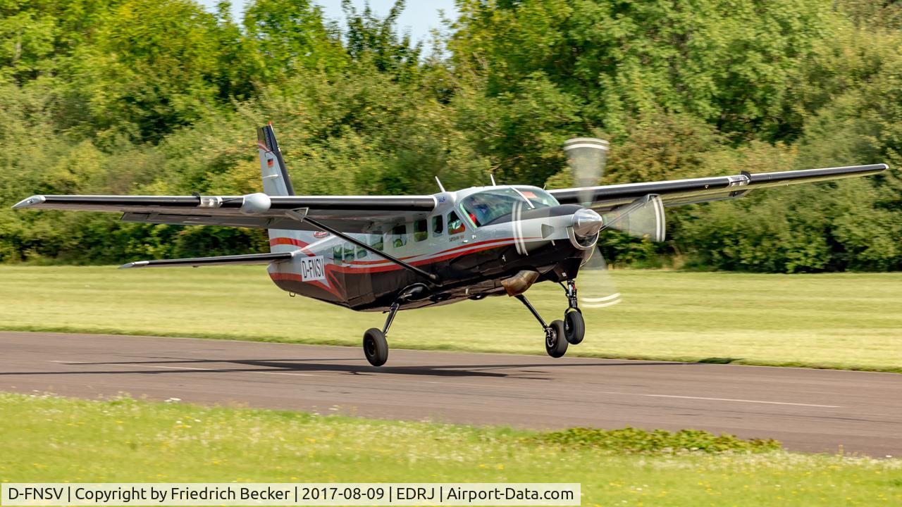 D-FNSV, 1999 Cessna 208B Grand Caravan C/N 208B0731, take off from Saarlouis Düren on another skydive mission