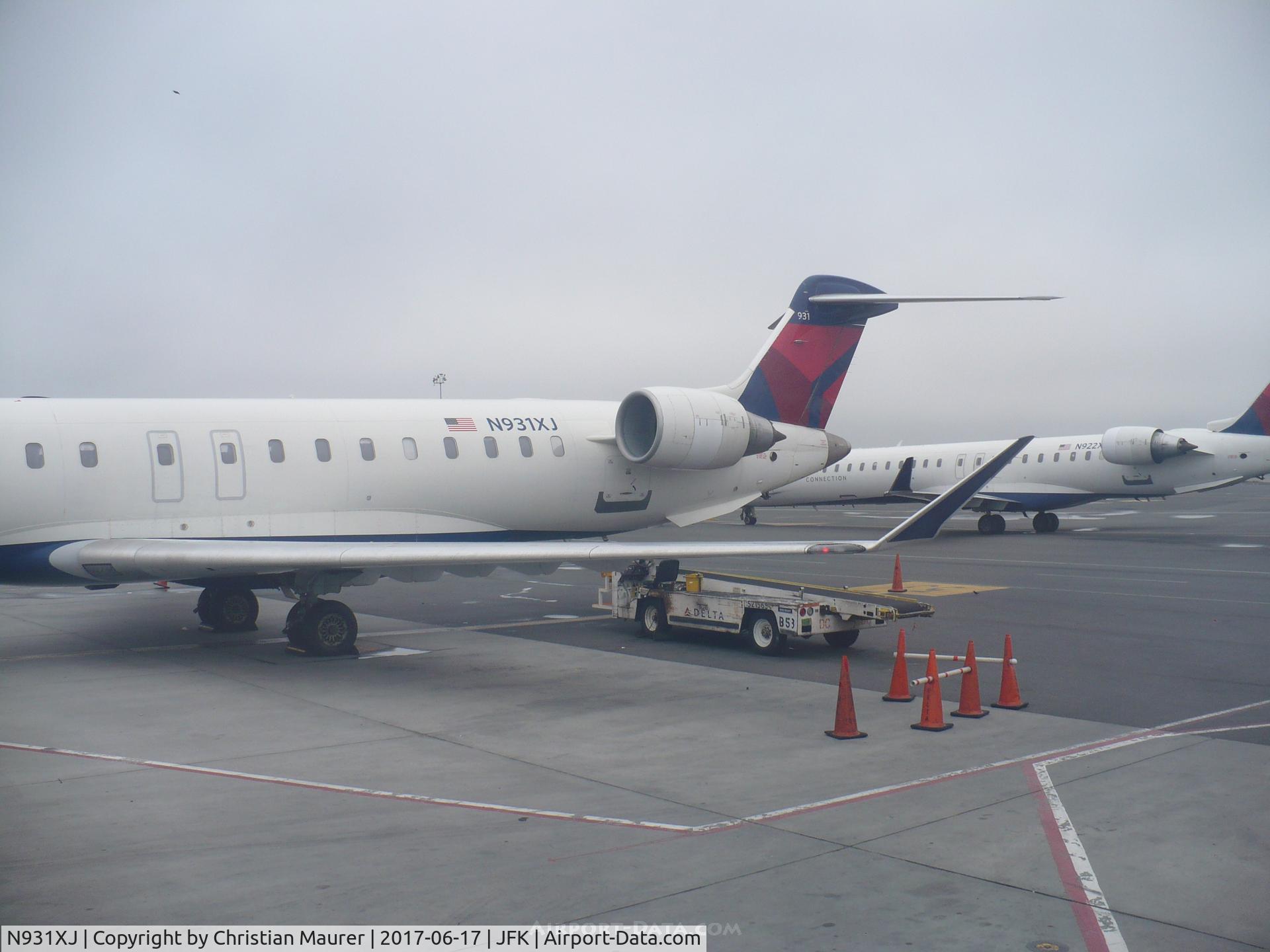 N931XJ, 2008 Bombardier CRJ-900ER (CL-600-2D24) C/N 15193, Test running the engine