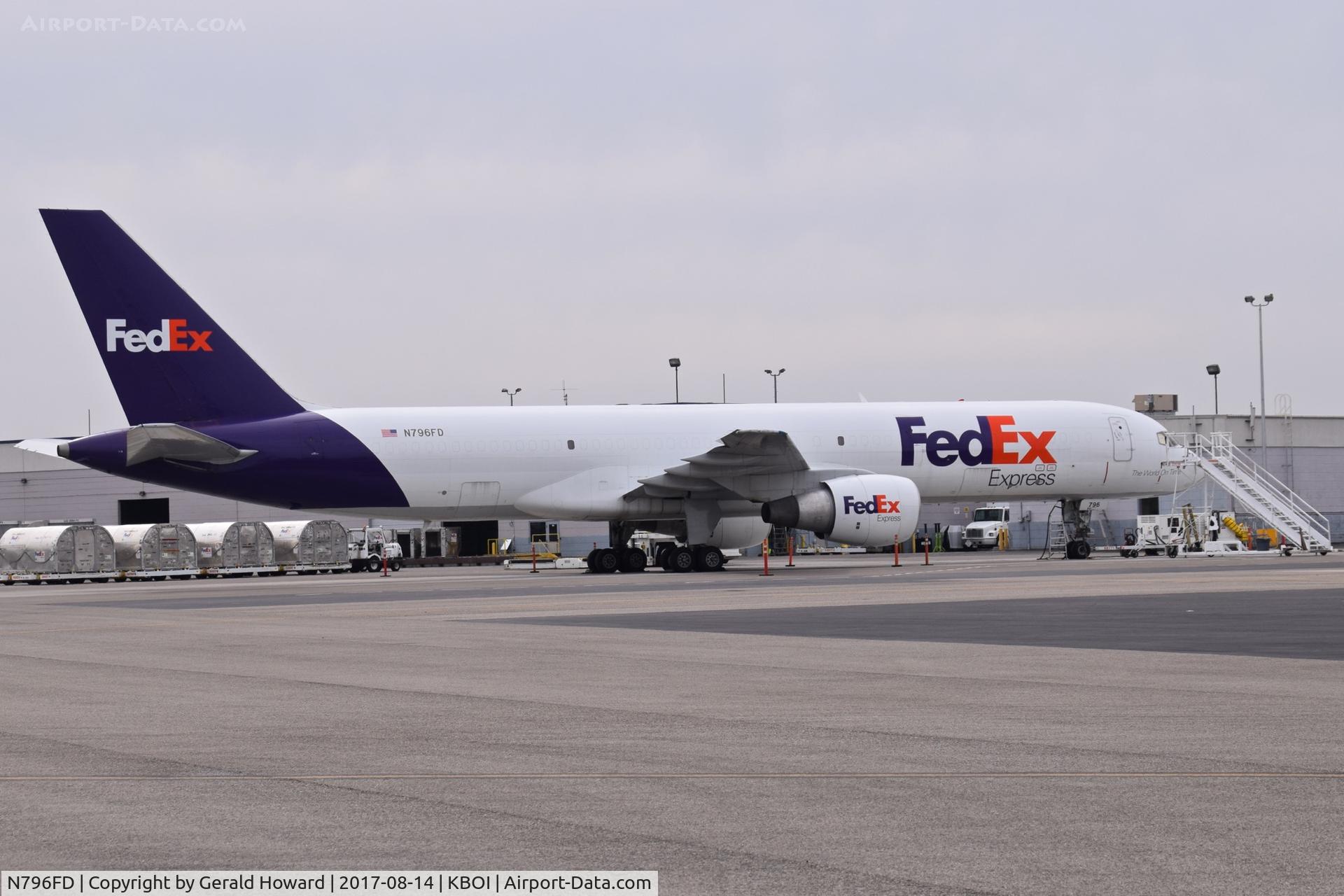 N796FD, 1993 Boeing 757-222F C/N 26710, Parked on the FedEx ramp.