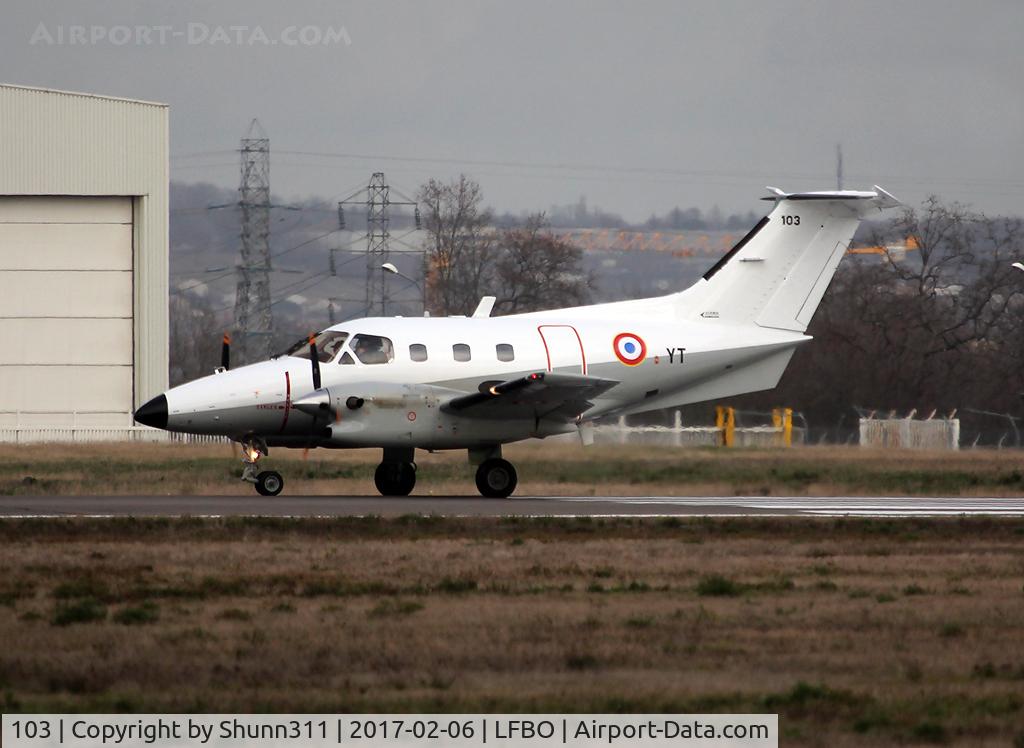 103, Embraer EMB-121AA Xingu C/N 121103, Ready to take off from rwy 32R in basic French Navy c/s