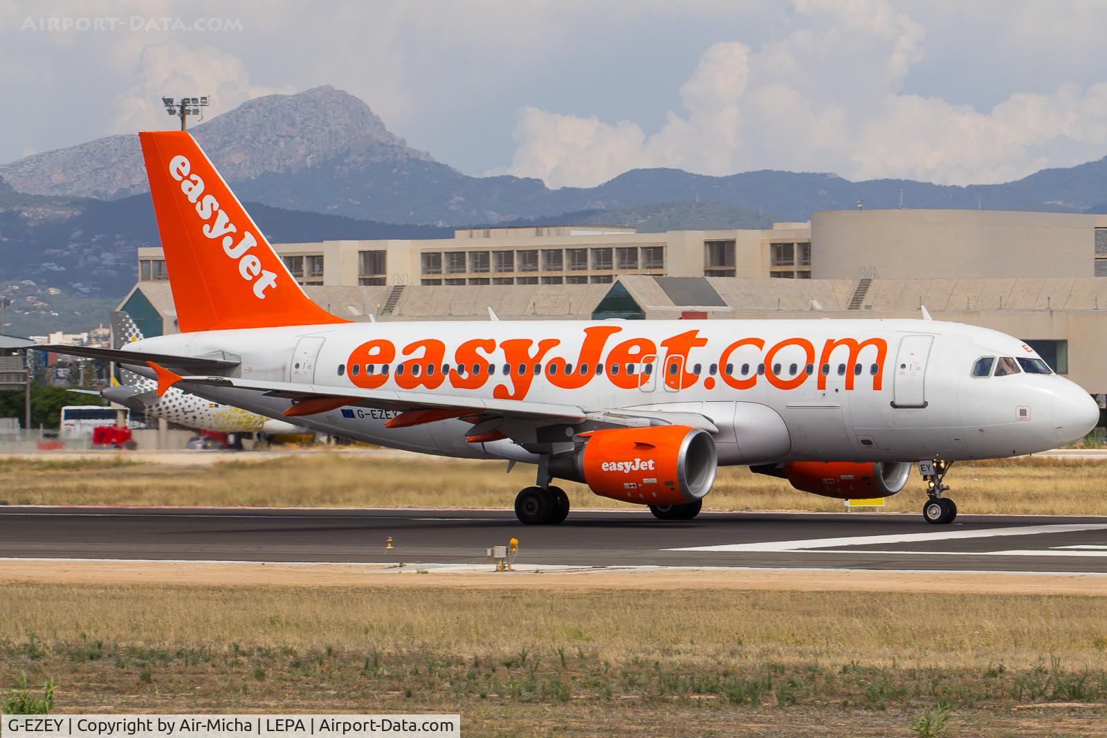 G-EZEY, 2004 Airbus A319-111 C/N 2353, EasyJet