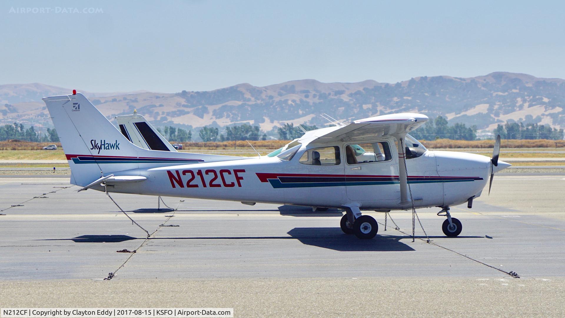 N212CF, 1998 Cessna 172R C/N 17280418, Livermore Airport California. 2017.