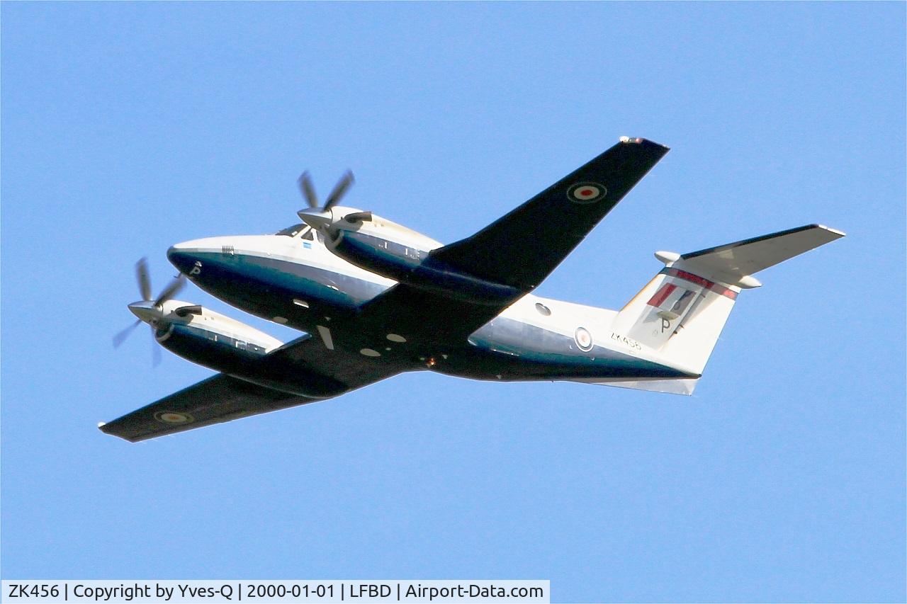 ZK456, 2003 Raytheon B200 King Air C/N BB-1837, Royal Air Force Raytheon B200 King Air, Take off rwy 23, Bordeaux-Mérignac Air Base 106 (LFBD-BOD) Open day 2017