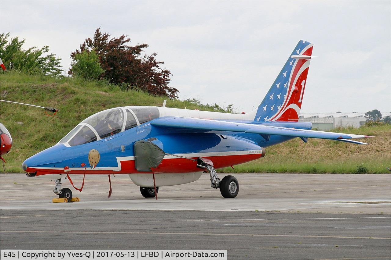 E45, Dassault-Dornier Alpha Jet E C/N E45, Dassault-Dornier Alpha Jet E (F-TETF), Leader of Patrouille de France 2017, Flight line, Bordeaux-Mérignac Air Base 106 (LFBD-BOD) Open day 2017