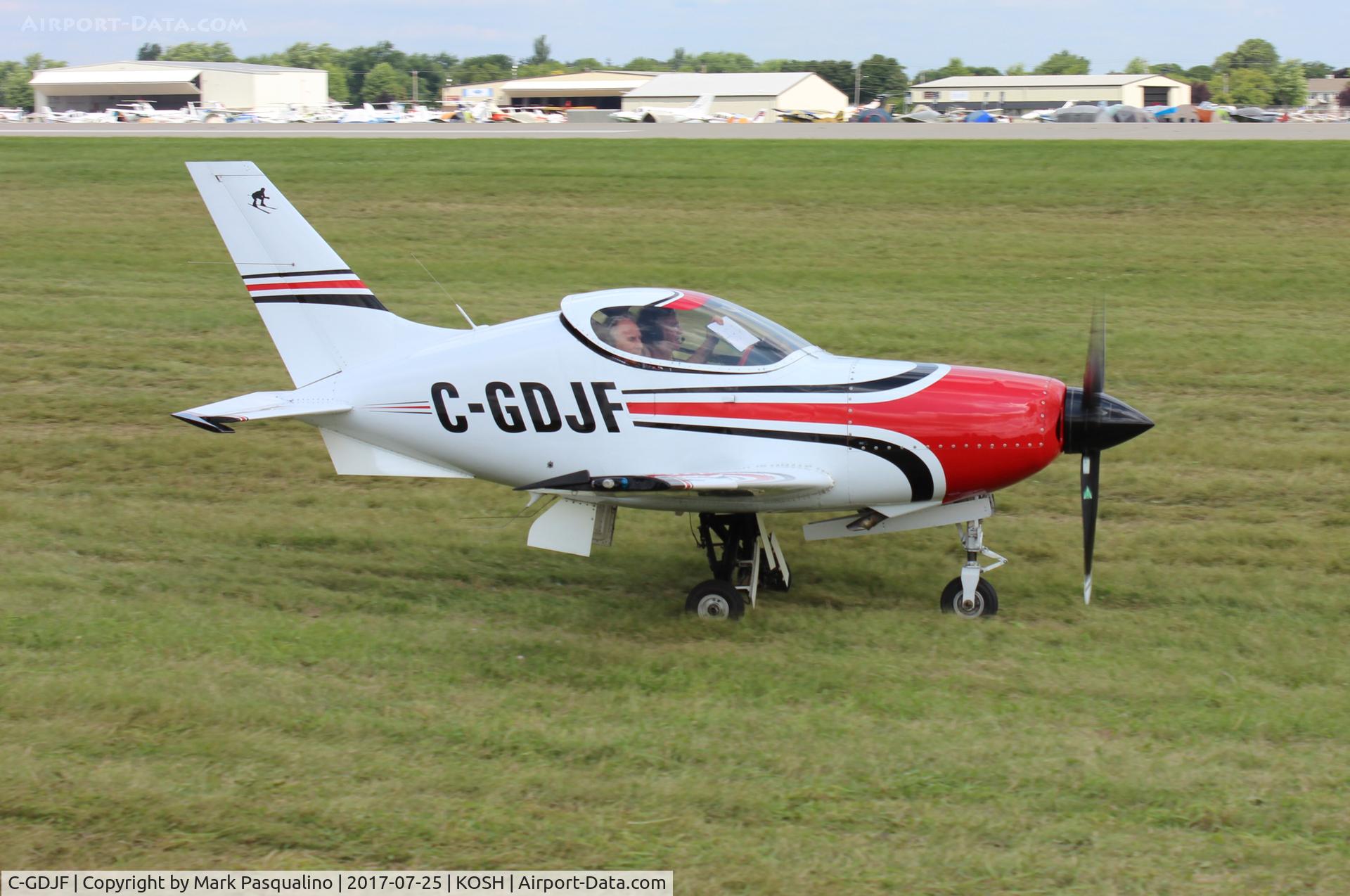 C-GDJF, 1998 Questair Venture 20 C/N 061, Questair Venture 20