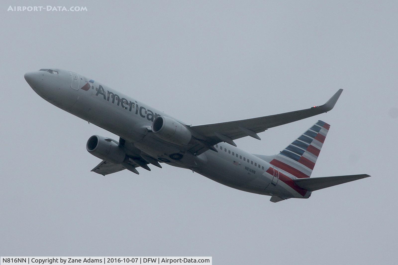 N816NN, 2009 Boeing 737-823 C/N 31081, Departing DFW Airport