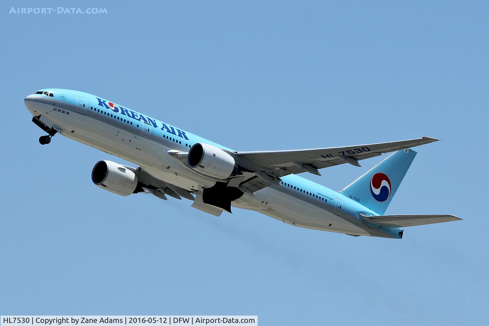HL7530, 1997 Boeing 777-2B5/ER C/N 27945, Departing DFW Airport