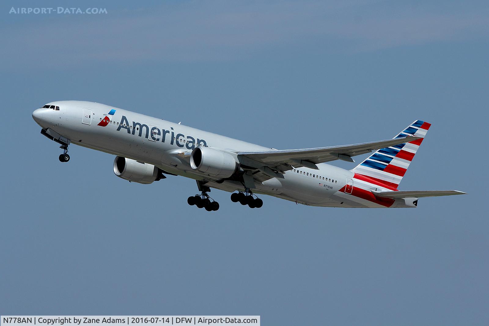 N778AN, 1999 Boeing 777-223 C/N 29587, Departing DFW Airport