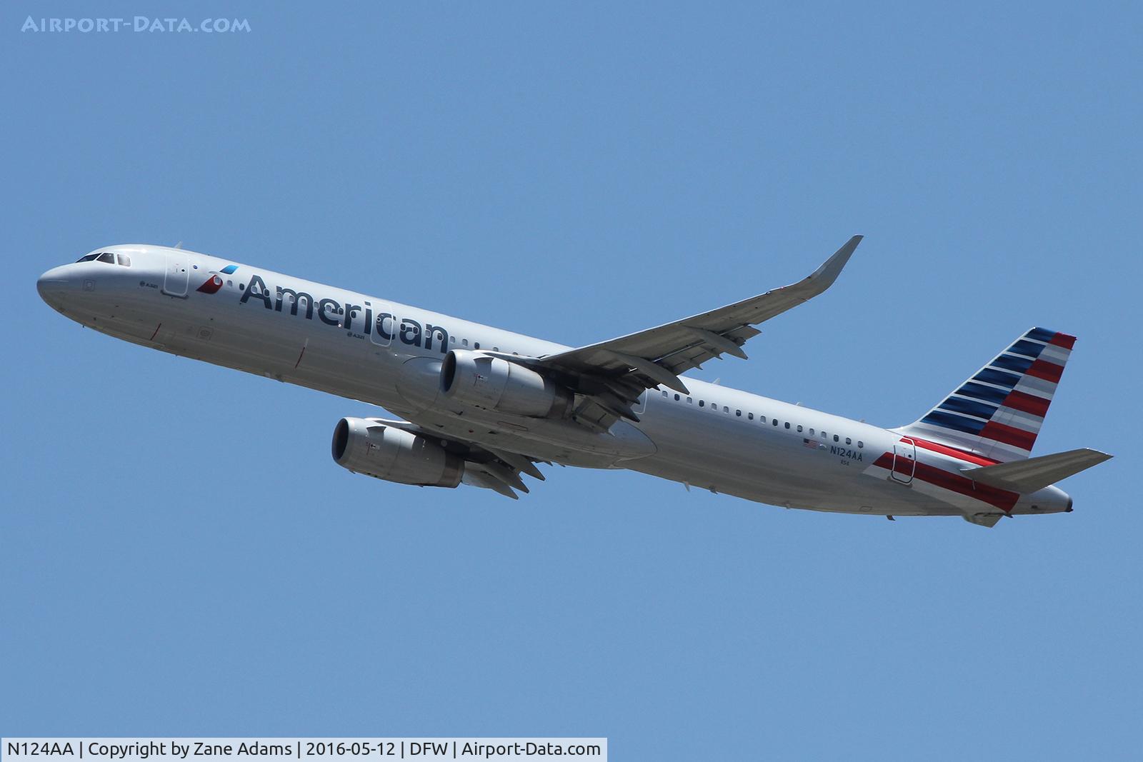N124AA, 2014 Airbus A321-231 C/N 6271, Departing DFW Airport