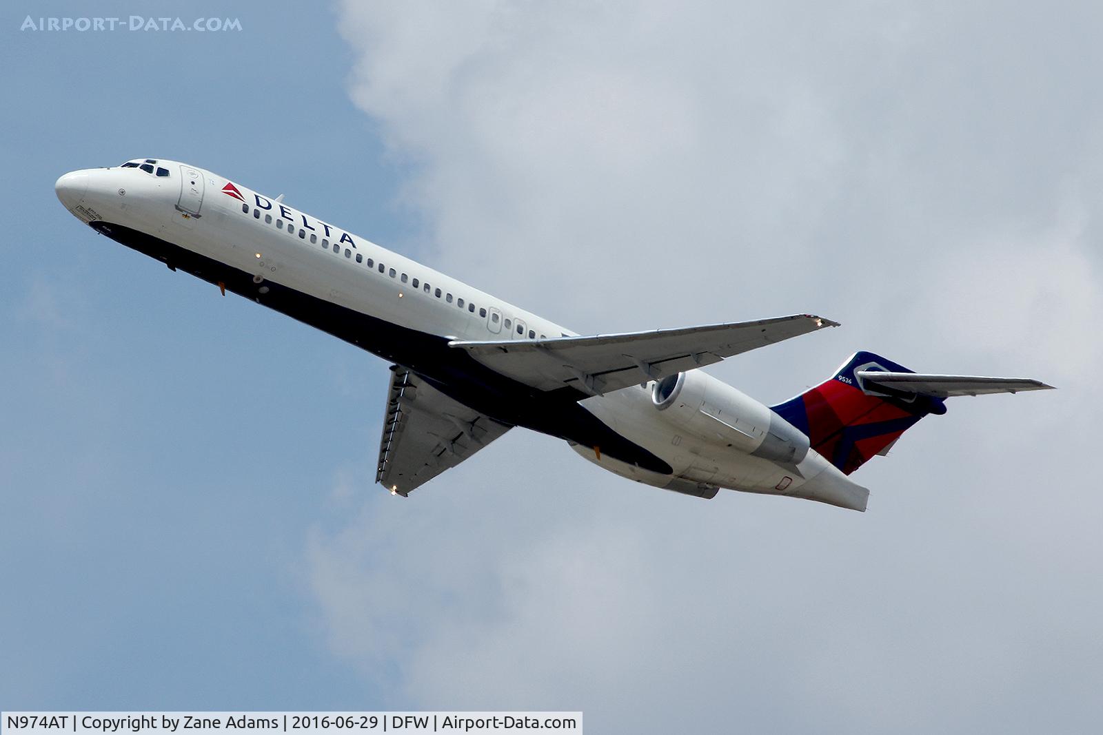 N974AT, 2002 Boeing 717-200 C/N 55034, Departing DFW Airport