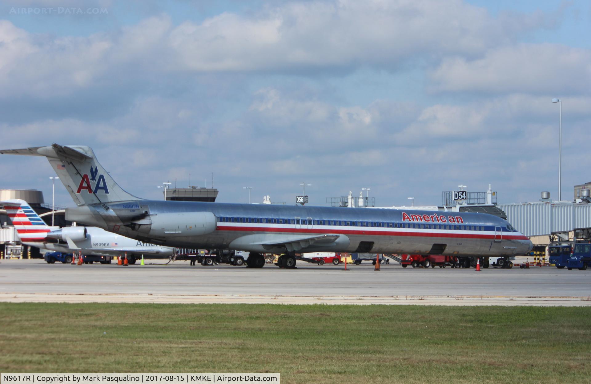 N9617R, 1997 McDonnell Douglas MD-83 (DC-9-83) C/N 53564, MD-83