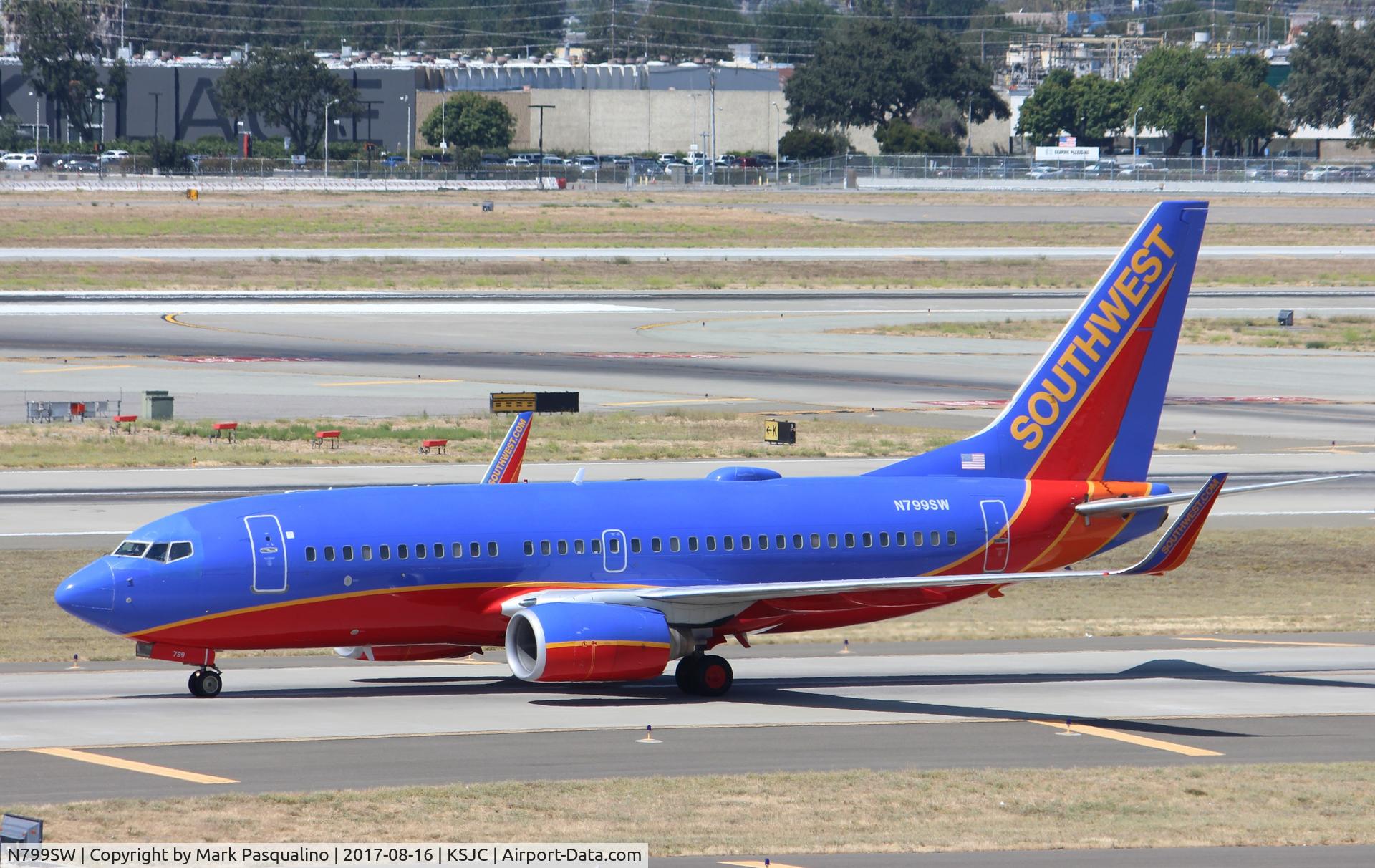N799SW, 1998 Boeing 737-7Q8 C/N 28209, Boeing 737-700