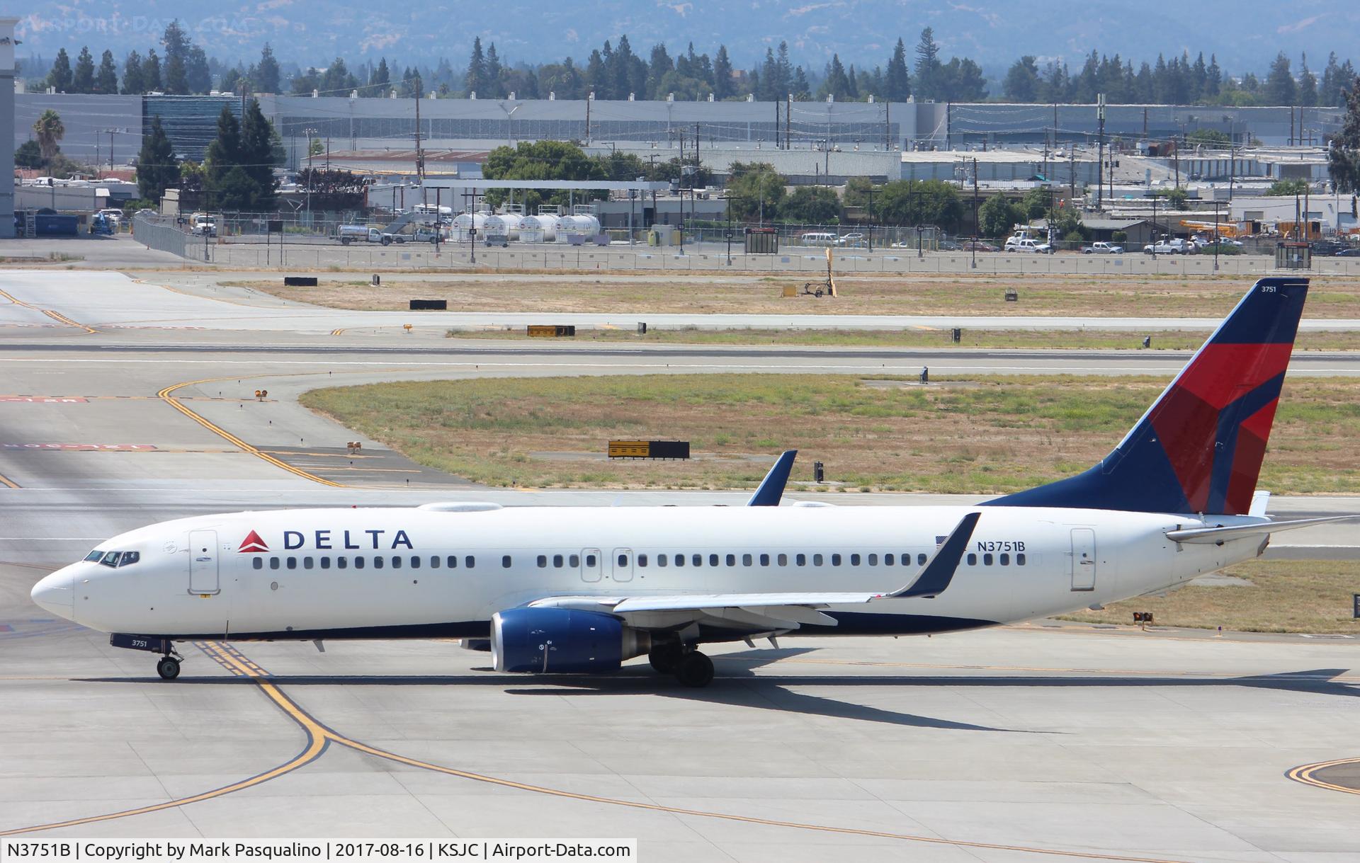 N3751B, 2001 Boeing 737-832 C/N 30491, Boeing 737-800
