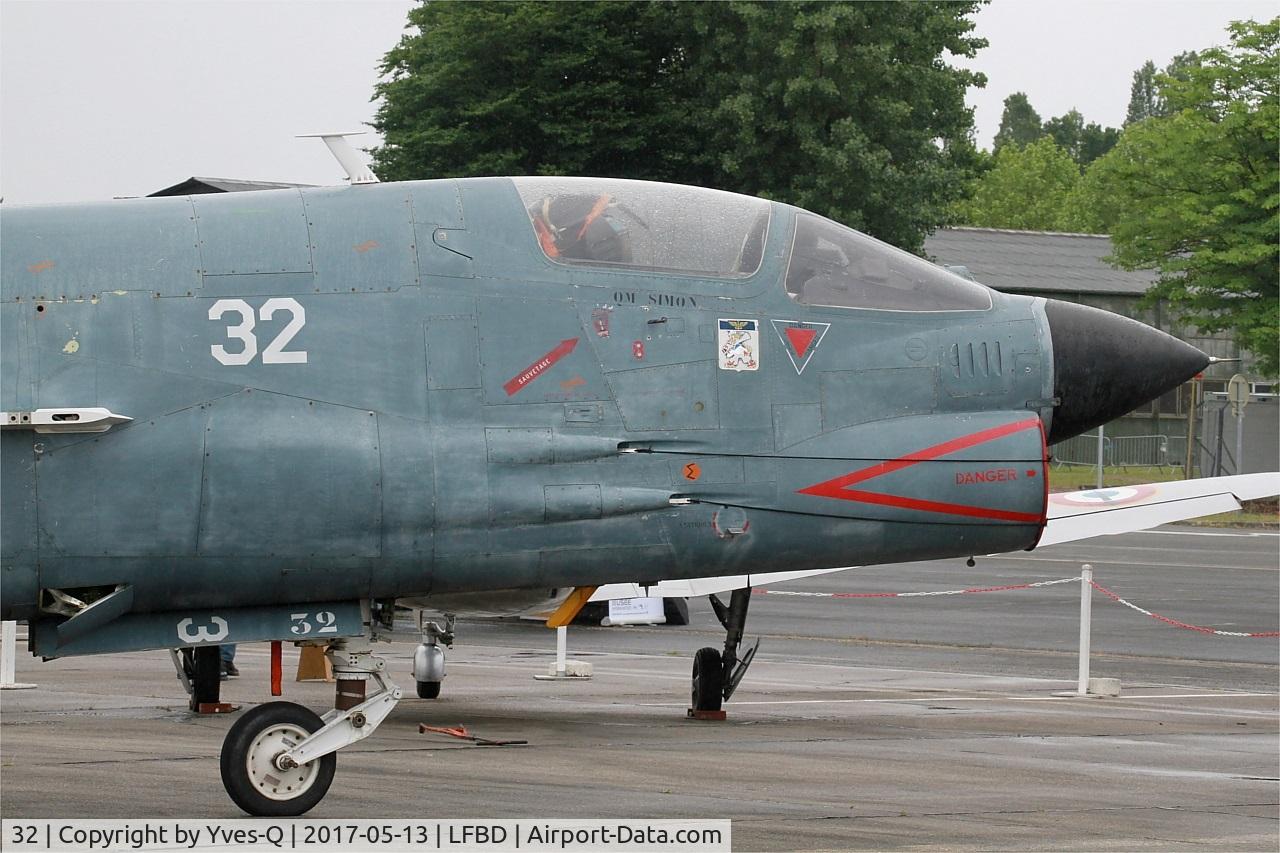 32, Vought F-8E(FN) Crusader C/N 1249, Vought F-8E(FN) Crusader, Preserved  at C.A.E.A museum, Bordeaux-Merignac Air base 106 (LFBD-BOD)