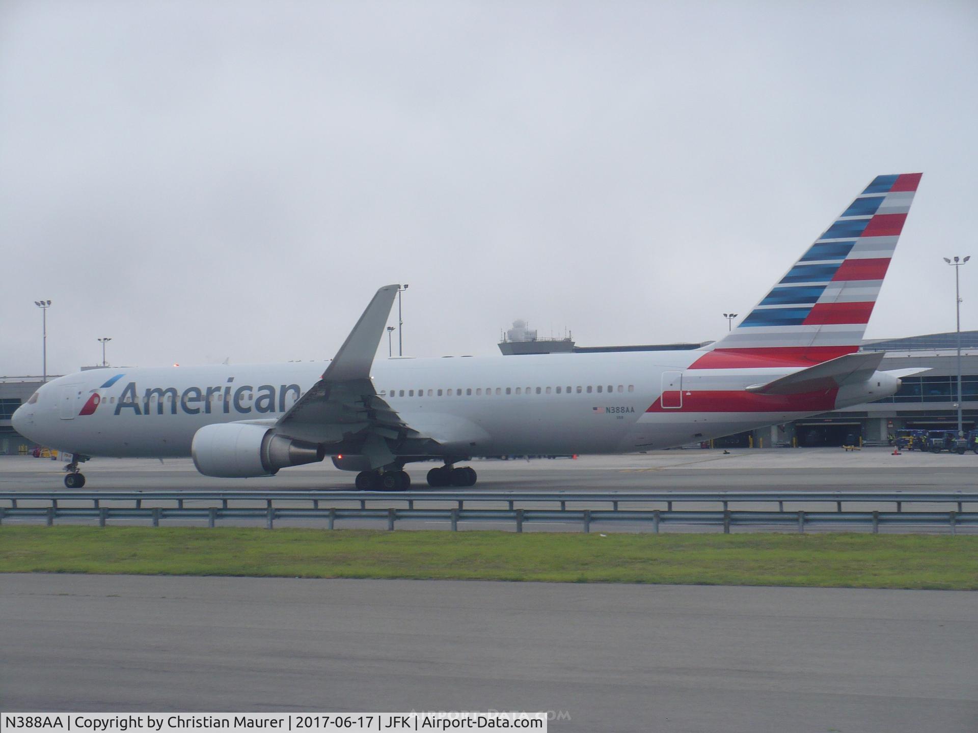 N388AA, 1994 Boeing 767-323 C/N 27448, Boeing 767-300ER