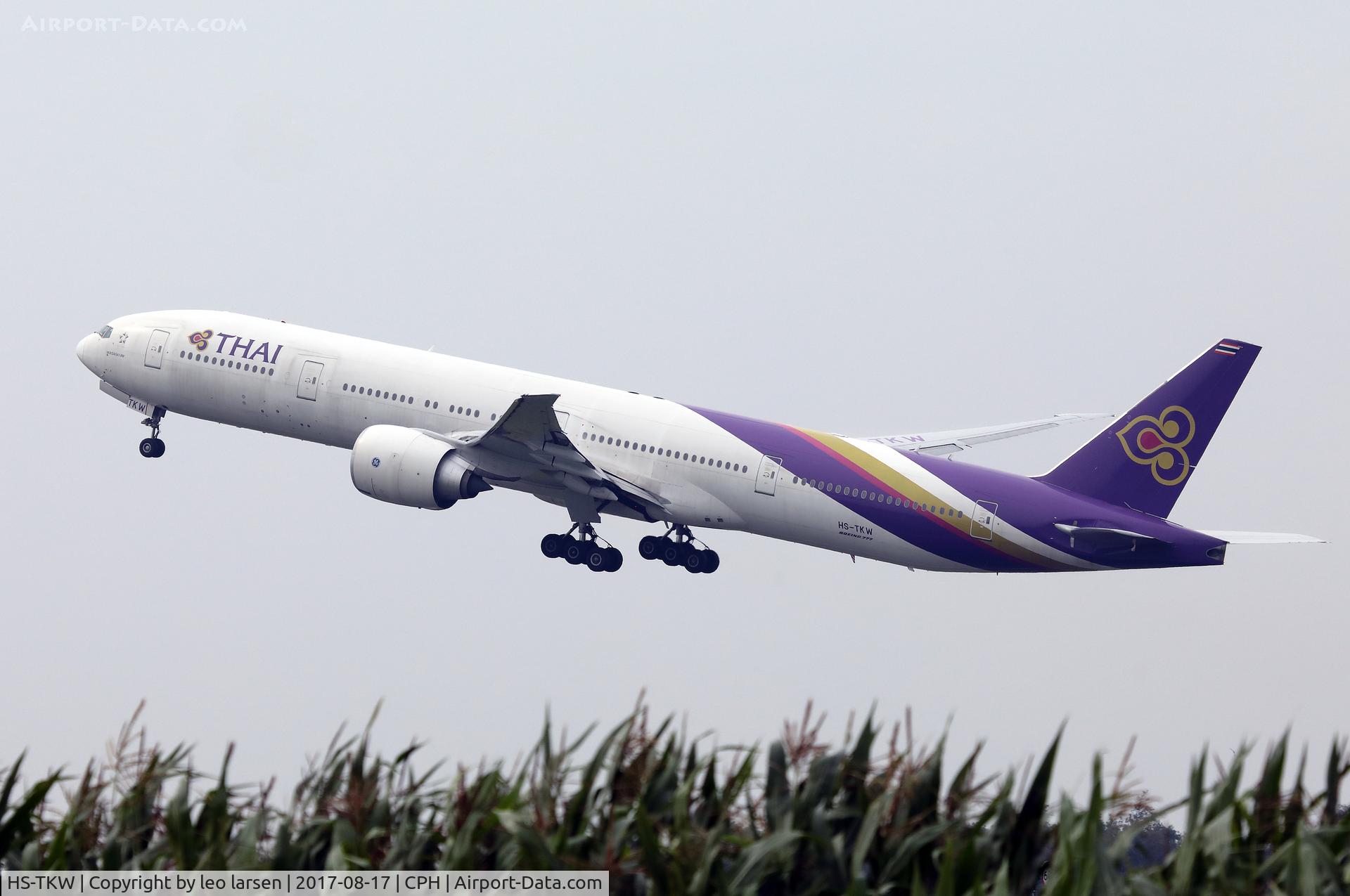 HS-TKW, 2014 Boeing 777-3D7/ER C/N 42112, Copenhagen 17.8.2017