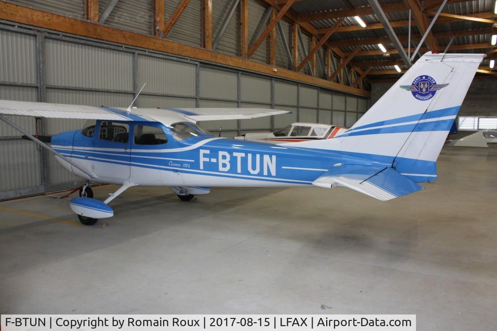 F-BTUN, Reims F172L Skyhawk C/N 891, Parked